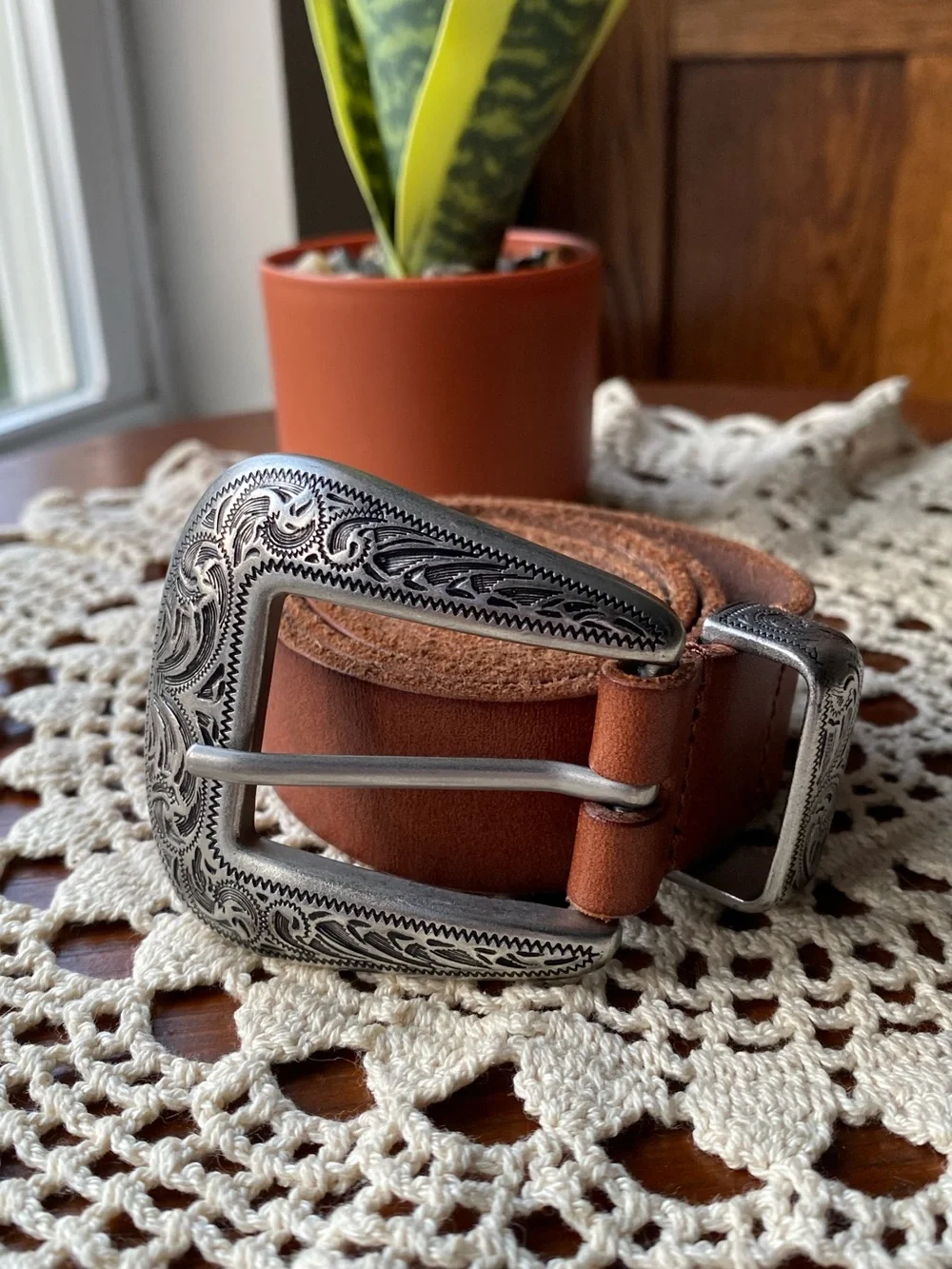 Urban Outfitters Brown Leather Western Belt with Ornate Silver Buckle Size M EUC